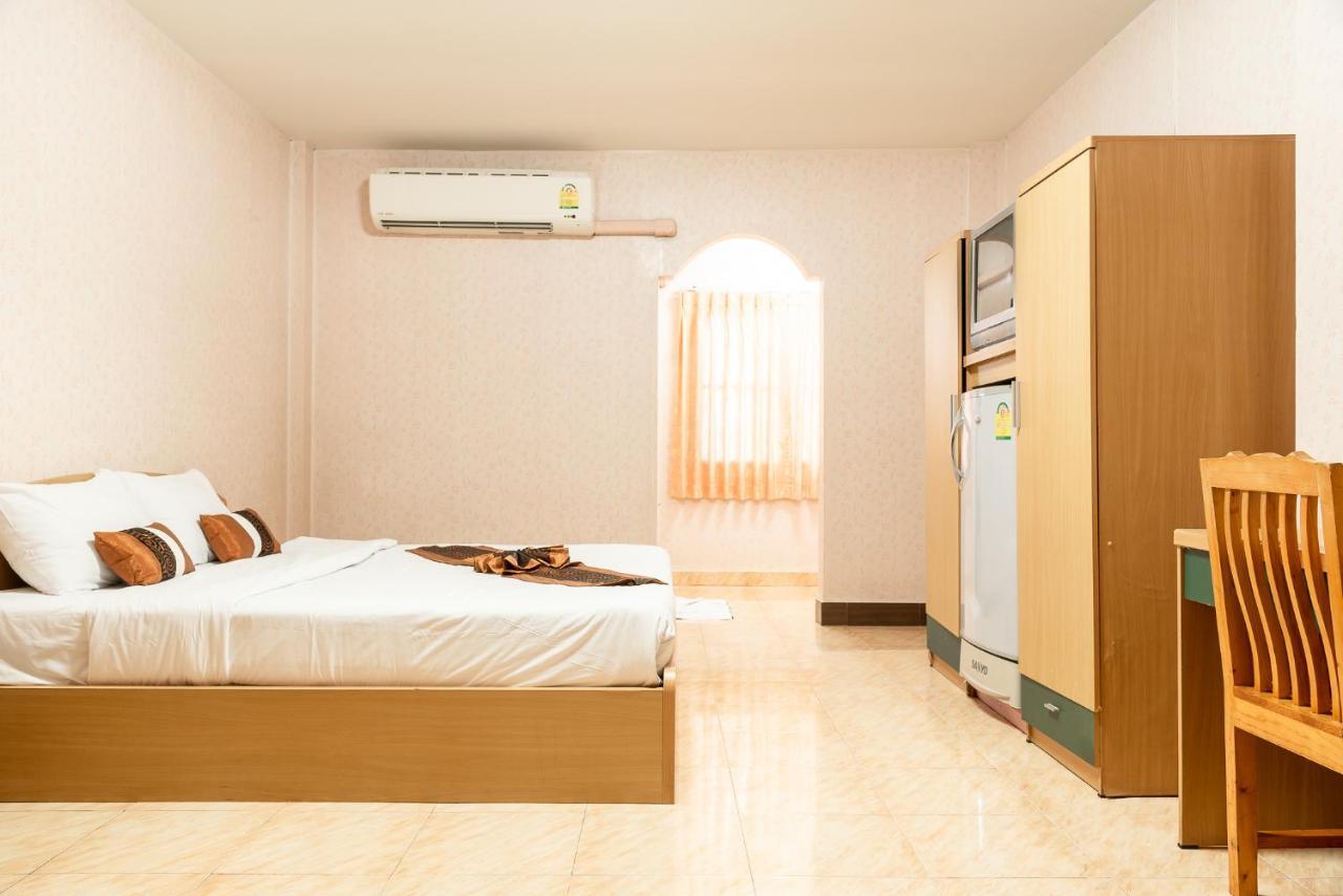 Pn Gold Resort Bang Saen Ngoại thất bức ảnh