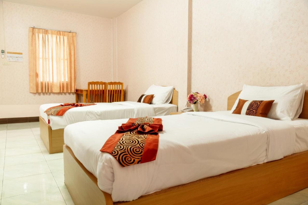 Pn Gold Resort Bang Saen Ngoại thất bức ảnh
