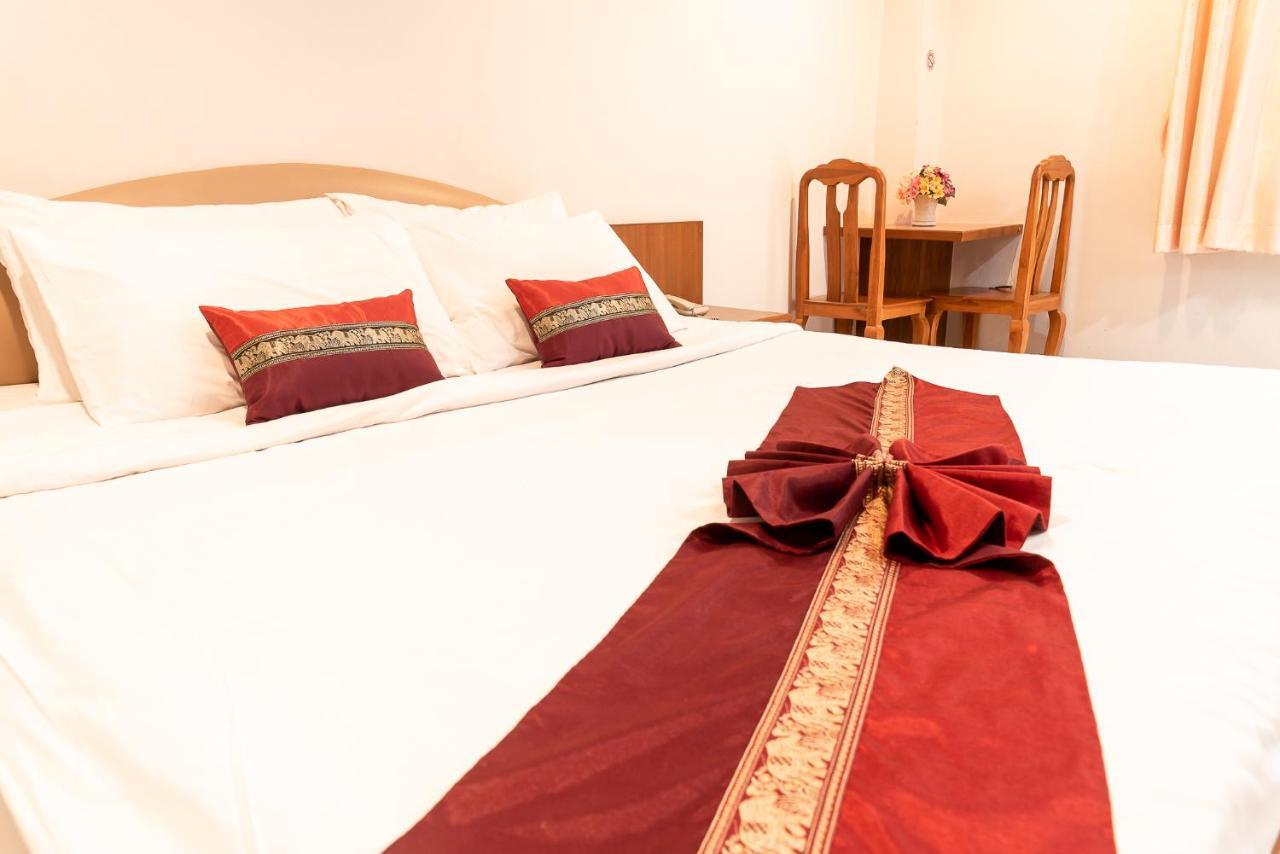 Pn Gold Resort Bang Saen Ngoại thất bức ảnh