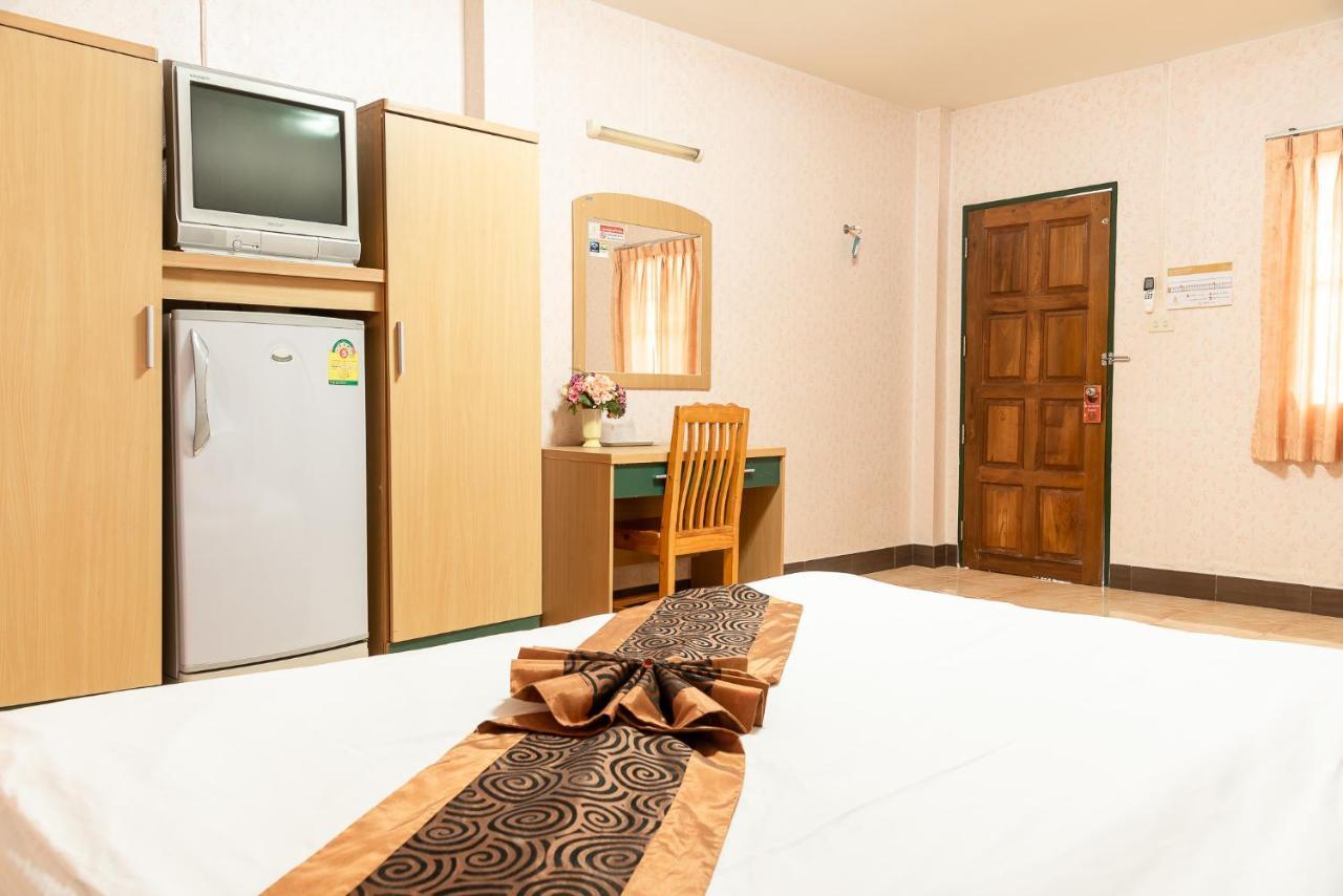Pn Gold Resort Bang Saen Ngoại thất bức ảnh