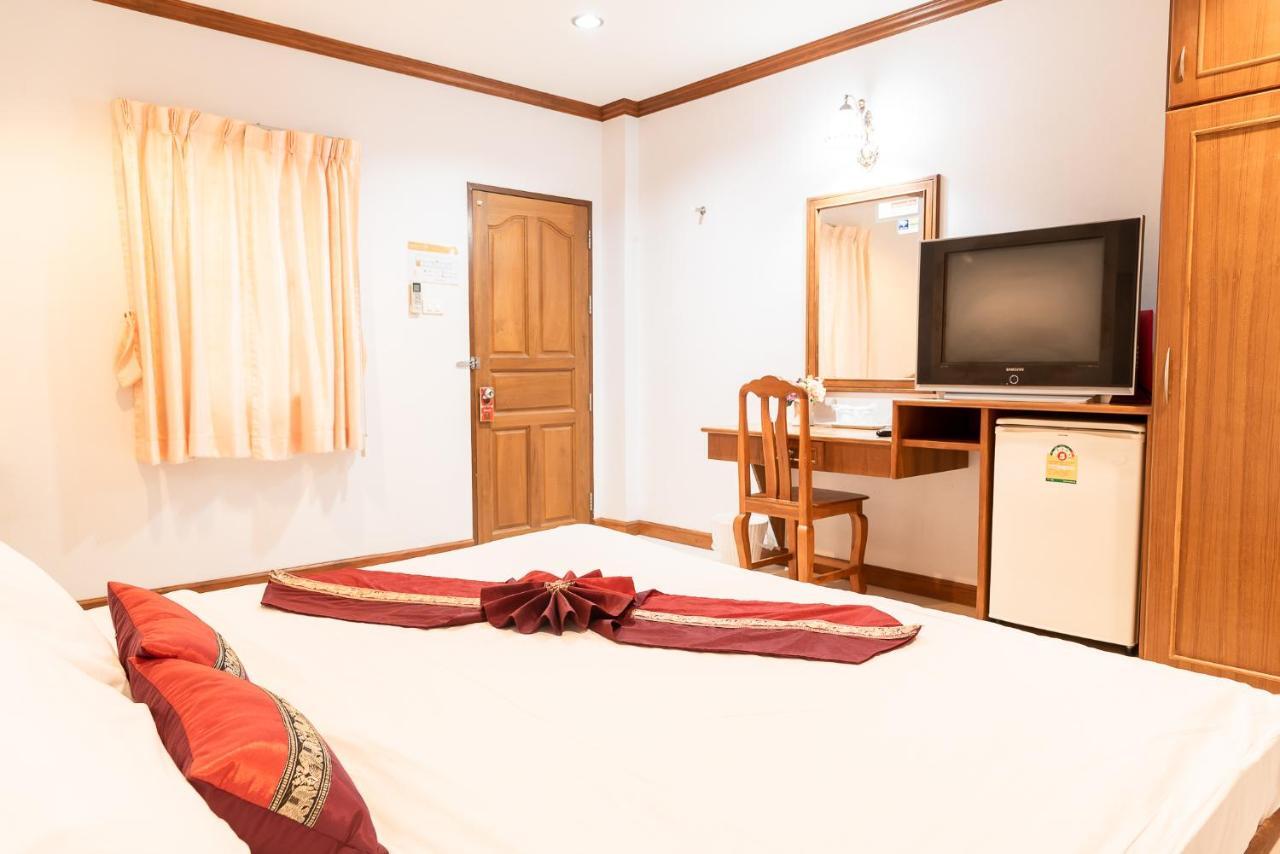 Pn Gold Resort Bang Saen Ngoại thất bức ảnh