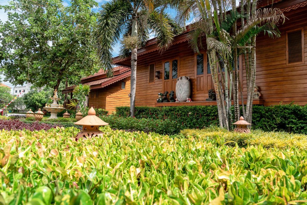Pn Gold Resort Bang Saen Ngoại thất bức ảnh