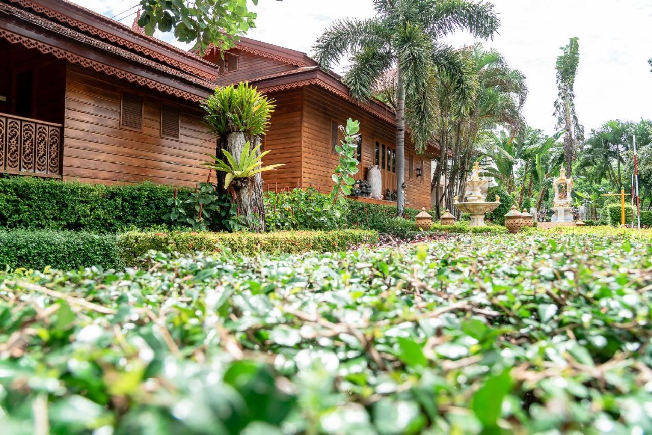Pn Gold Resort Bang Saen Ngoại thất bức ảnh