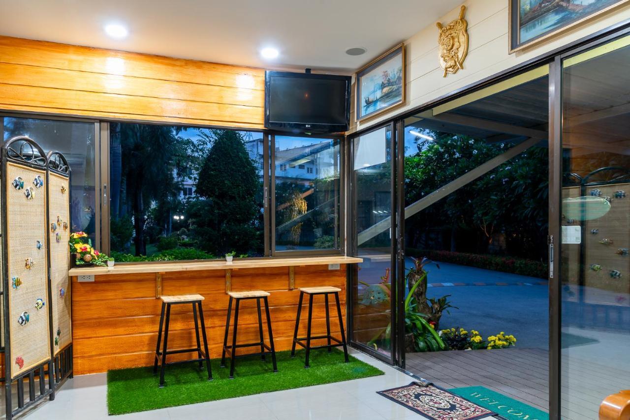 Pn Gold Resort Bang Saen Ngoại thất bức ảnh