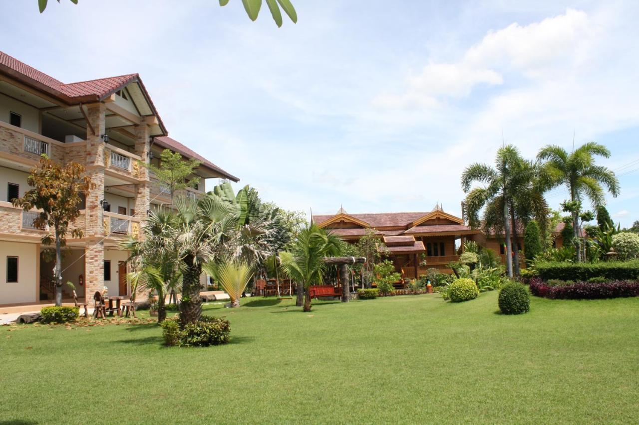 Pn Gold Resort Bang Saen Ngoại thất bức ảnh