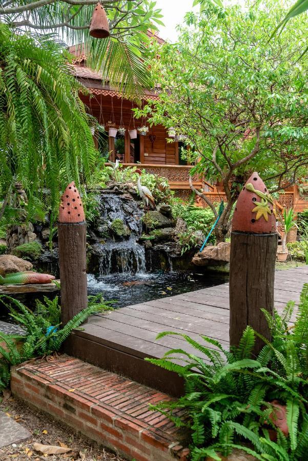 Pn Gold Resort Bang Saen Ngoại thất bức ảnh