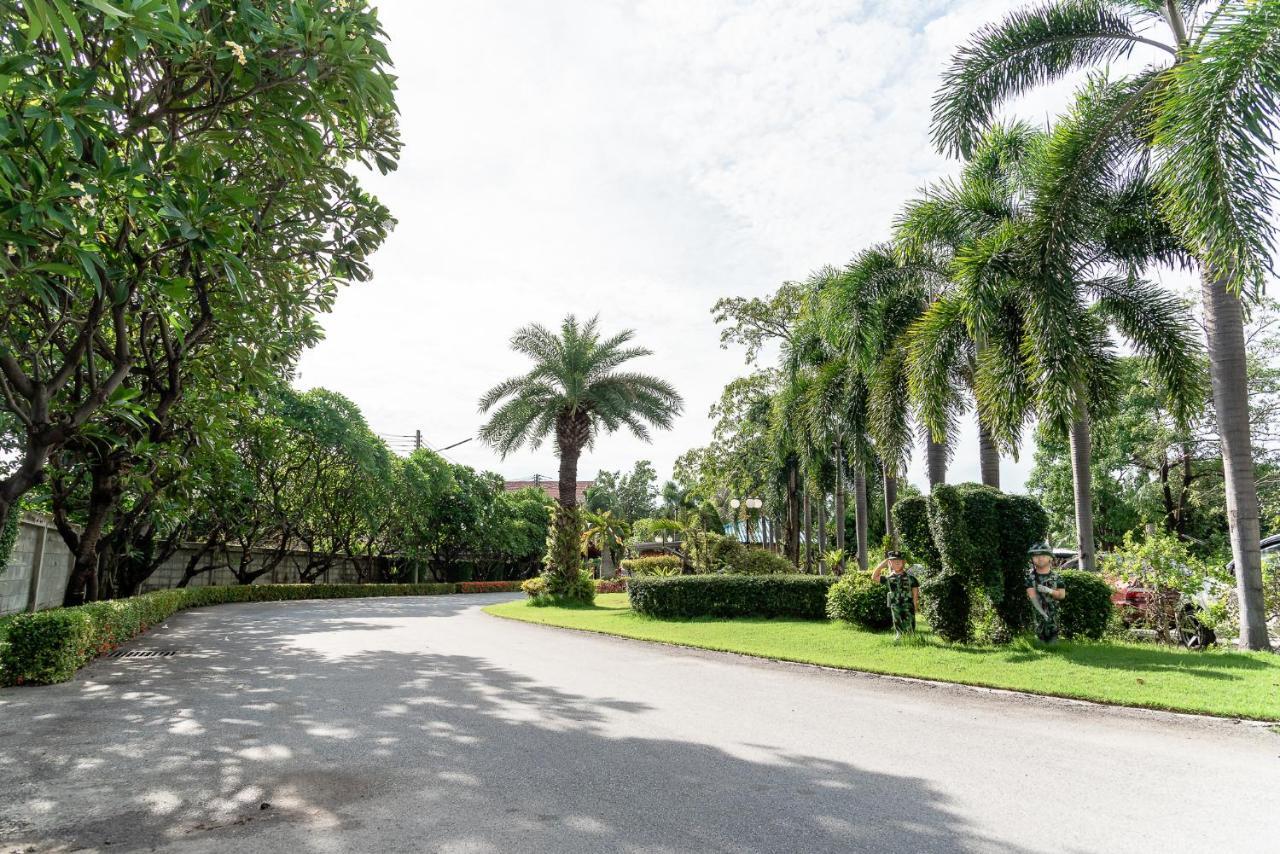Pn Gold Resort Bang Saen Ngoại thất bức ảnh