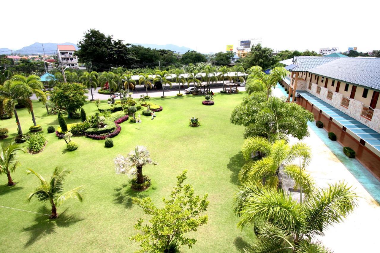 Pn Gold Resort Bang Saen Ngoại thất bức ảnh